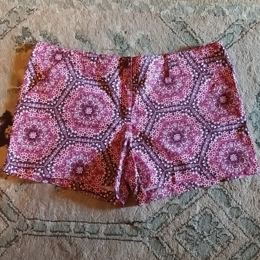 New York & Company Manhattan Chino Shorts 14